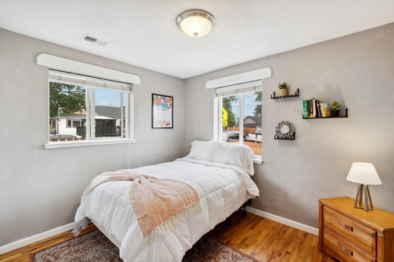 Apt Close To Empower Field Pepsi Center & Apartamento Denver